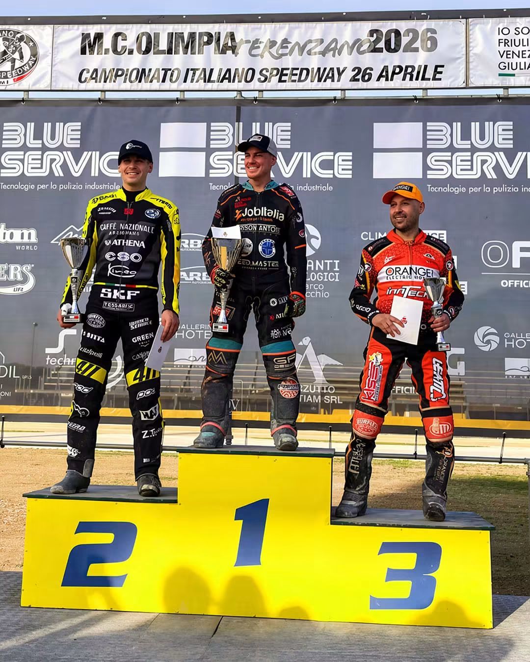 Podio di una gara di speedway con il pilota Team Speed Master